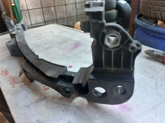 bontott VW GOLF VI Jobb Fényszóró Tartó