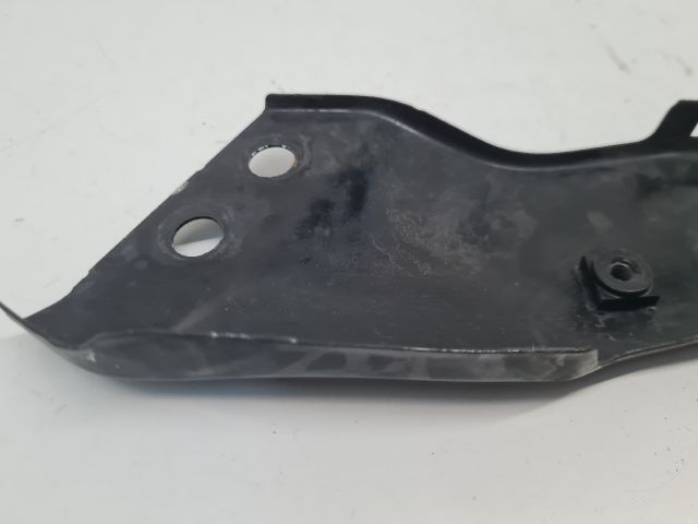 bontott VW GOLF VI Jobb Fényszóró Tartó