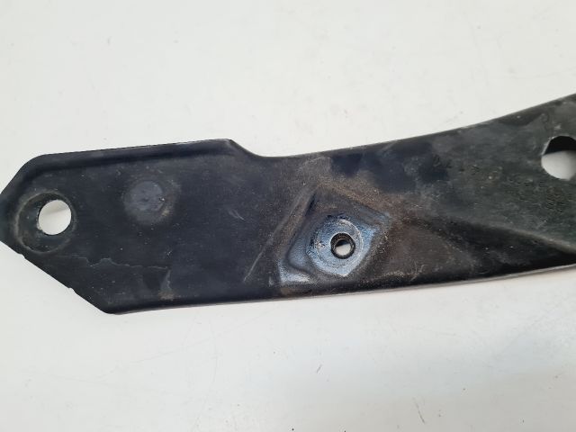 bontott VW GOLF VI Jobb Fényszóró Tartó