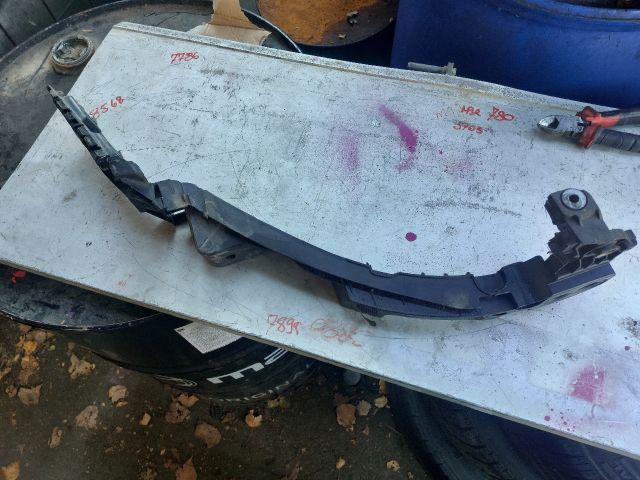 bontott VW GOLF VI Jobb Fényszóró Tartó