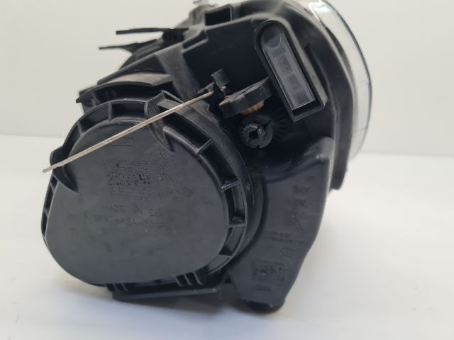 bontott VW GOLF VI Jobb Fényszóró