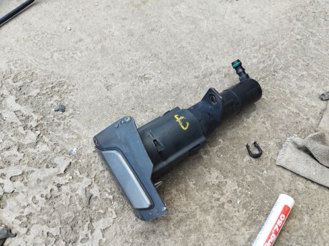 bontott VW GOLF VI Jobb Fényszórómosó Fúvóka