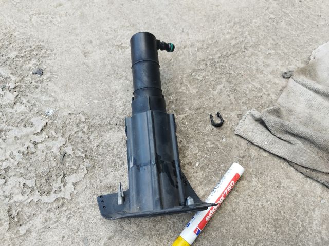 bontott VW GOLF VI Jobb Fényszórómosó Fúvóka