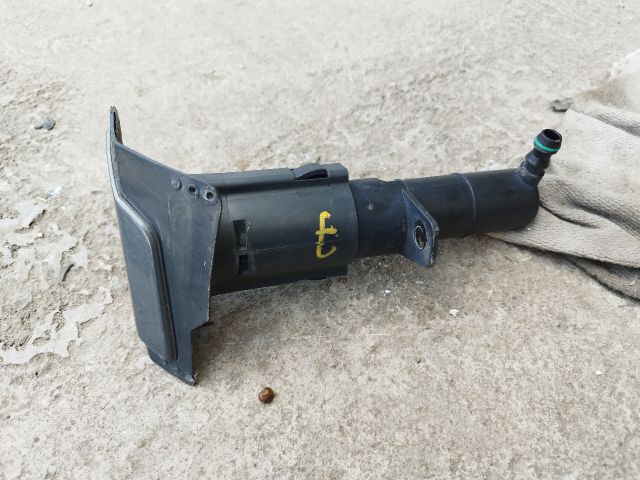 bontott VW GOLF VI Jobb Fényszórómosó Fúvóka