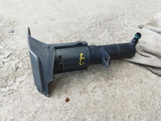 bontott VW GOLF VI Jobb Fényszórómosó Fúvóka