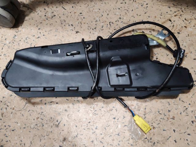 bontott VW GOLF VI Jobb Függönylégzsák és Oldallégzsák