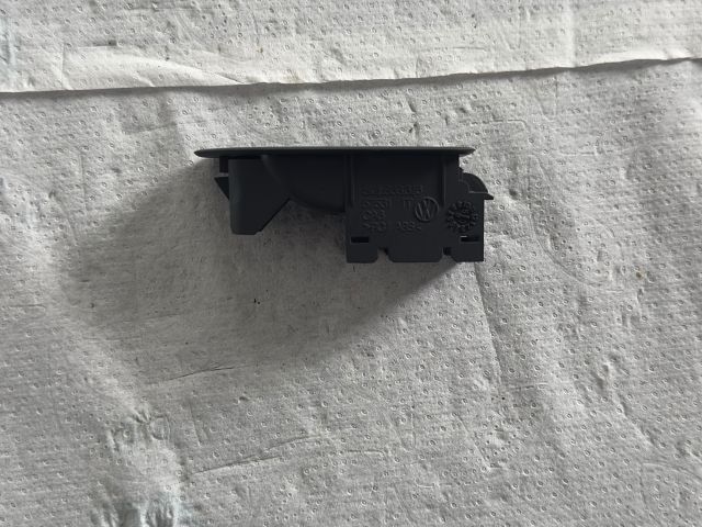 bontott VW GOLF VI Jobb hátsó Ablakemelő Kapcsoló Keret