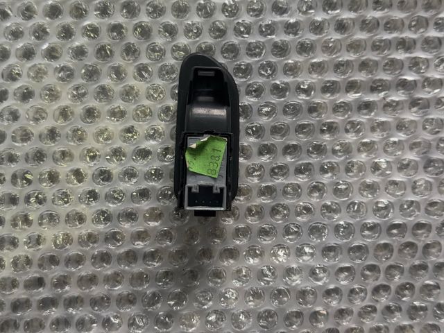 bontott VW GOLF VI Jobb hátsó Ablakemelő Kapcsoló