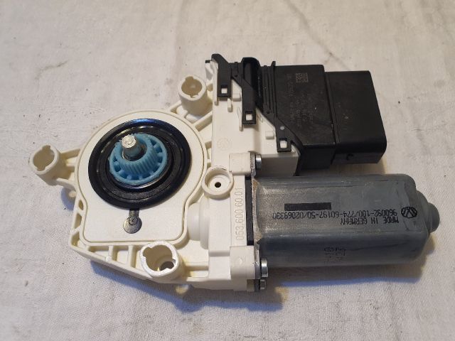 bontott VW GOLF VI Jobb hátsó Ablakemelő Motor