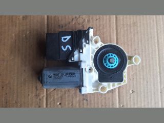bontott VW GOLF VI Jobb hátsó Ablakemelő Motor