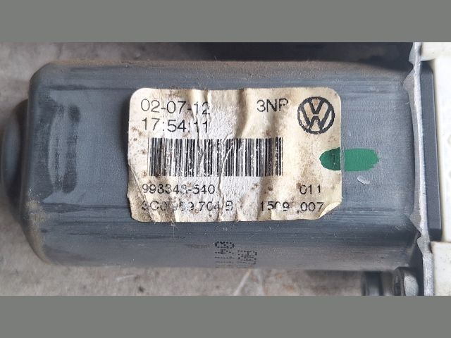 bontott VW GOLF VI Jobb hátsó Ablakemelő Motor