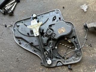 bontott VW GOLF VI Jobb hátsó Ablakemelő Szerkezet (Elektromos)