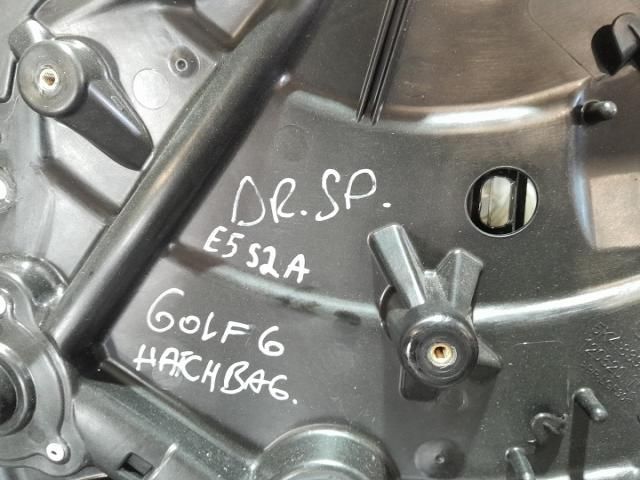 bontott VW GOLF VI Jobb hátsó Ablakemelő Szerkezet (Mechanikus)