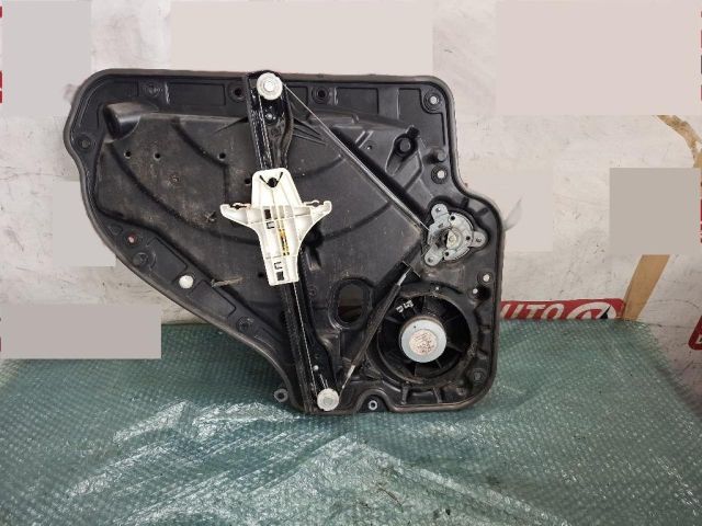 bontott VW GOLF VI Jobb hátsó Ablakemelő Szerkezet (Mechanikus)