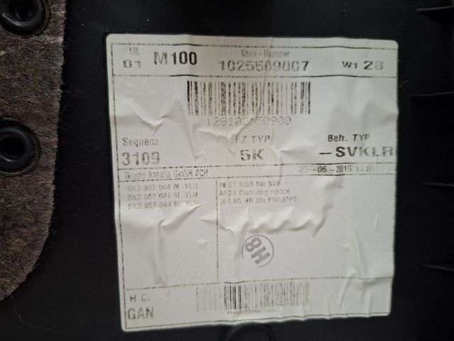 bontott VW GOLF VI Jobb hátsó Ajtó Kárpit