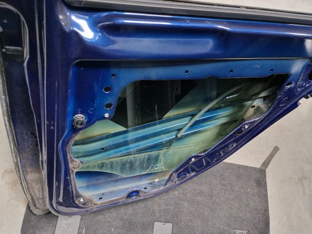 bontott VW GOLF VI Jobb hátsó Ajtó (Részeivel)