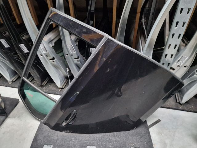 bontott VW GOLF VI Jobb hátsó Ajtó (Részeivel)