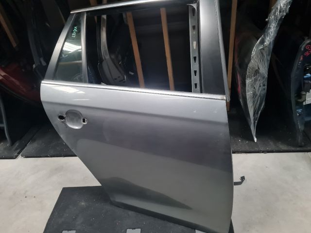 bontott VW GOLF VI Jobb hátsó Ajtó (Részeivel)