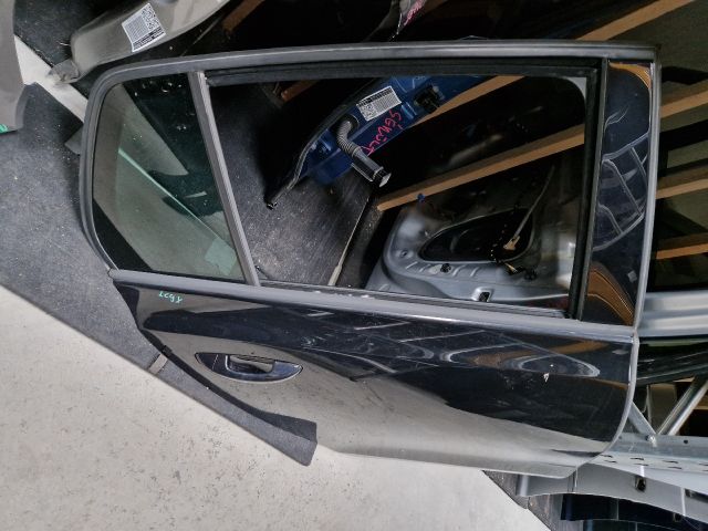 bontott VW GOLF VI Jobb hátsó Ajtó (Részeivel)