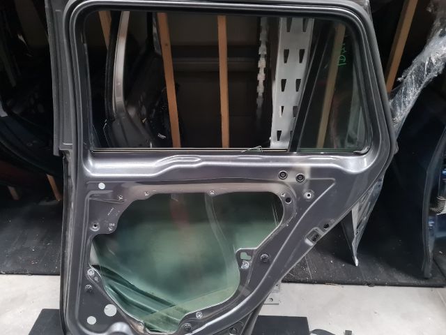 bontott VW GOLF VI Jobb hátsó Ajtó (Részeivel)