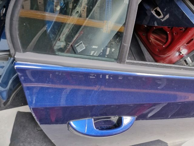 bontott VW GOLF VI Jobb hátsó Ajtó (Részeivel)