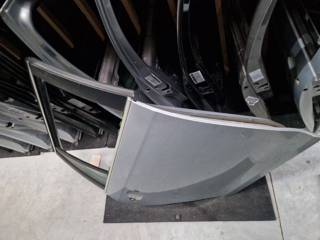 bontott VW GOLF VI Jobb hátsó Ajtó (Üres lemez)