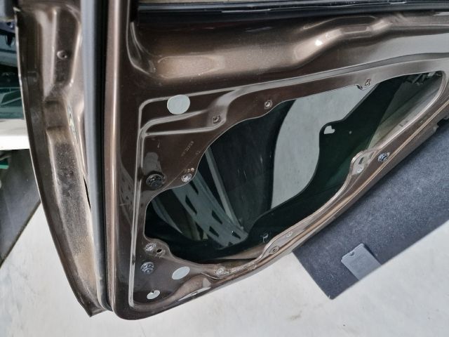 bontott VW GOLF VI Jobb hátsó Ajtó (Üres lemez)