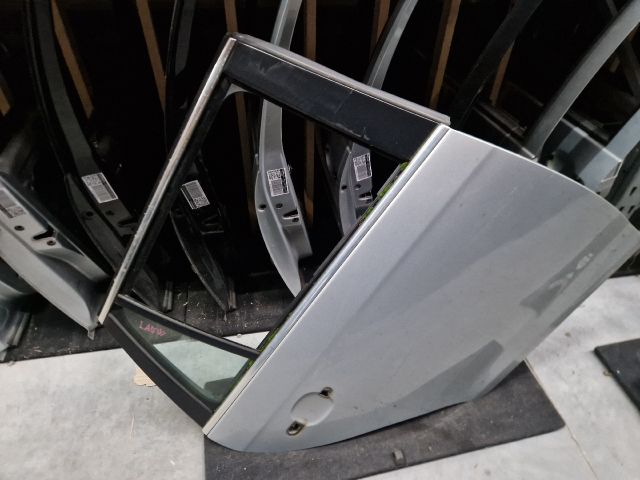 bontott VW GOLF VI Jobb hátsó Ajtó (Üres lemez)