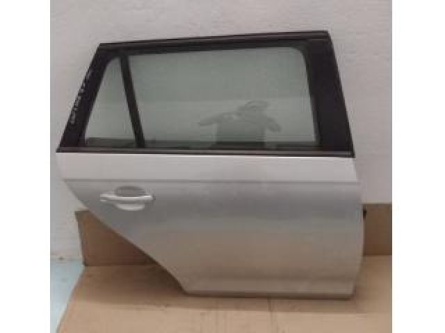 bontott VW GOLF VI Jobb hátsó Ajtó (Üres lemez)