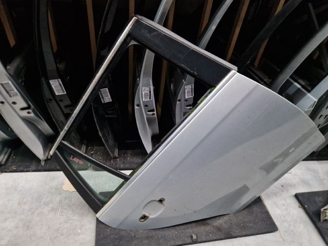 bontott VW GOLF VI Jobb hátsó Ajtó (Üres lemez)