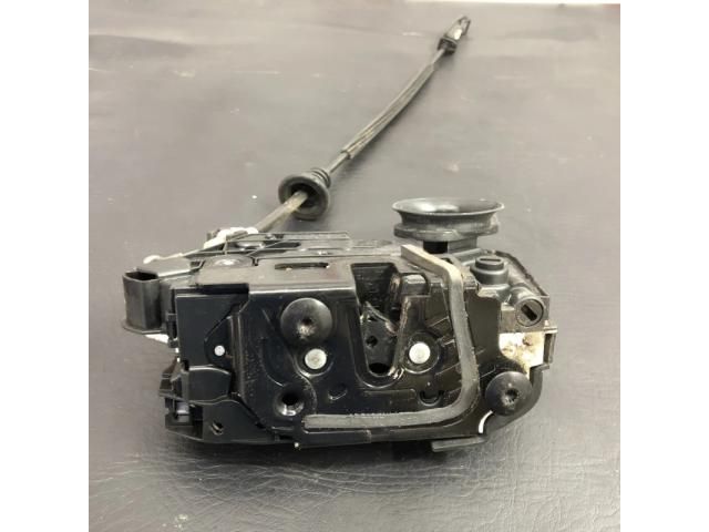 bontott VW GOLF VI Jobb hátsó Ajtózár