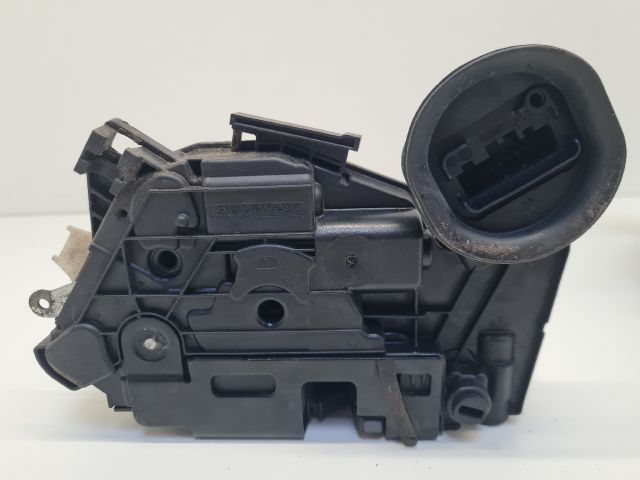 bontott VW GOLF VI Jobb hátsó Ajtózár