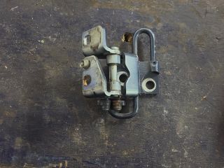 bontott VW GOLF VI Jobb hátsó Alsó Zsanér