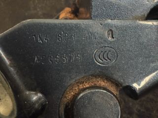 bontott VW GOLF VI Jobb hátsó Alsó Zsanér