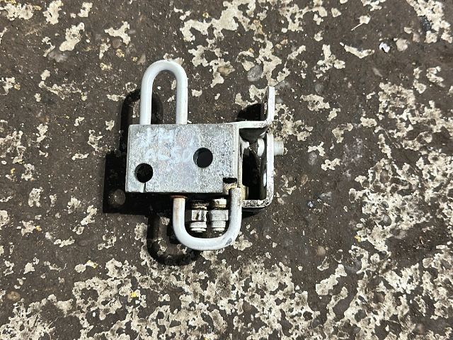 bontott VW GOLF VI Jobb hátsó Alsó Zsanér