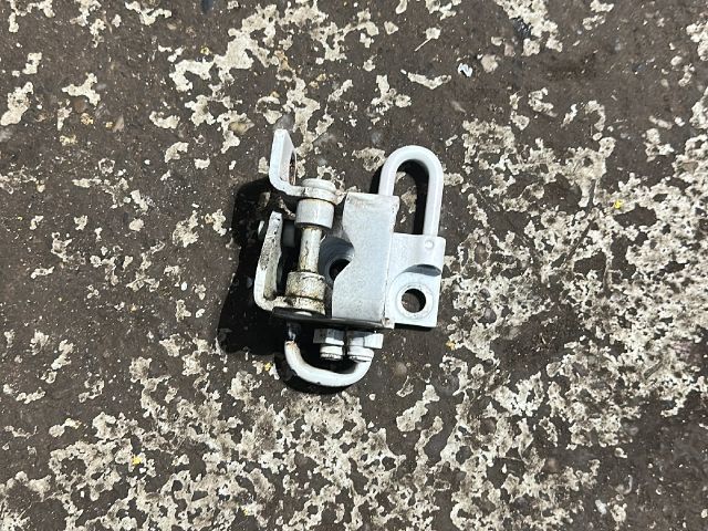 bontott VW GOLF VI Jobb hátsó Alsó Zsanér