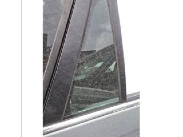 bontott VW GOLF VI Jobb hátsó Fixüveg (Ajtóban)