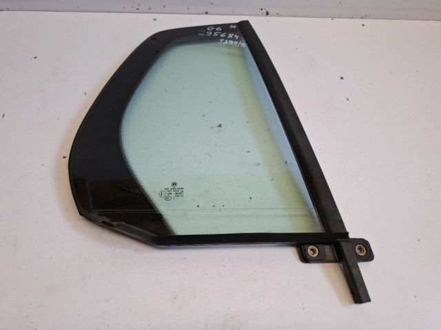 bontott VW GOLF VI Jobb hátsó Fixüveg (Ajtóban)