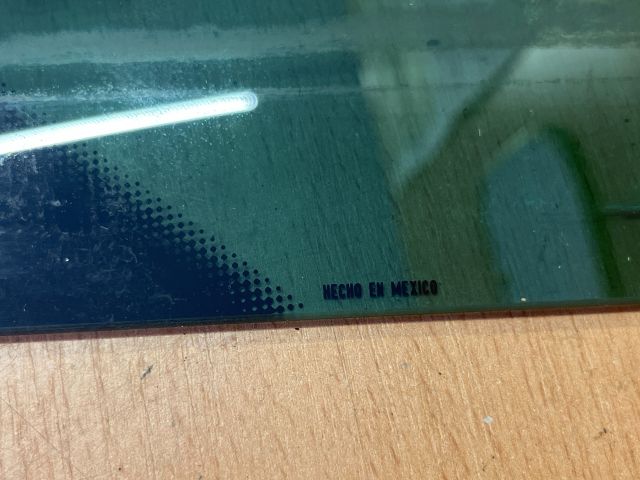 bontott VW GOLF VI Jobb hátsó Fixüveg (Ajtóban)