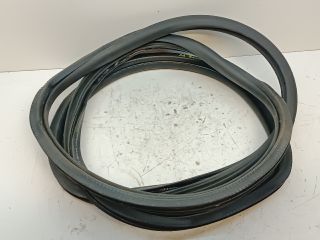 bontott VW GOLF VI Jobb hátsó Gumikéder