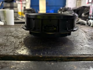 bontott VW GOLF VI Jobb hátsó Hangszóró