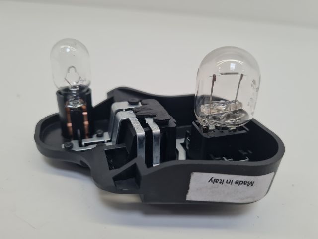 bontott VW GOLF VI Jobb Hátsó Lámpa Foglalat