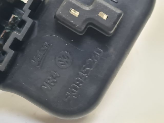 bontott VW GOLF VI Jobb Hátsó Lámpa Foglalat