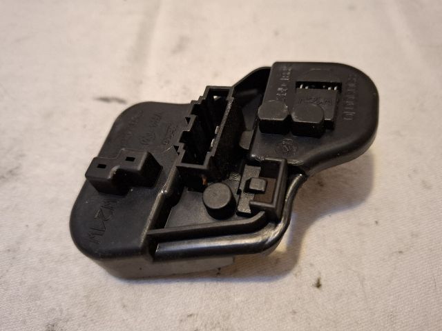 bontott VW GOLF VI Jobb Hátsó Lámpa Foglalat