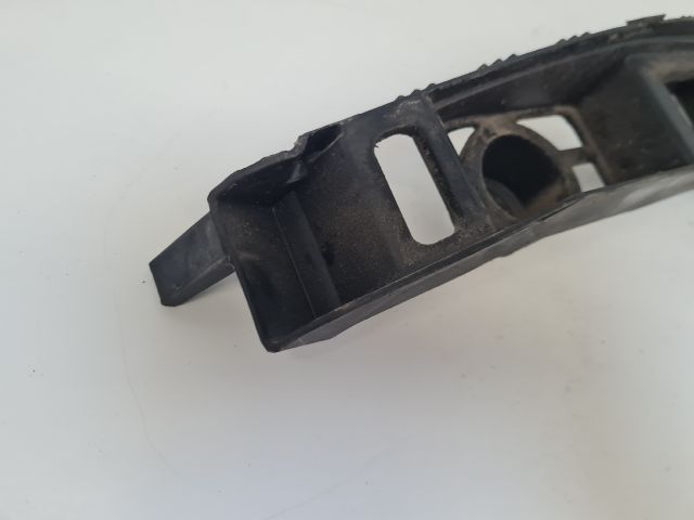 bontott VW GOLF VI Jobb hátsó Lökhárító Tartó (Műanyag)