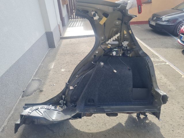 bontott VW GOLF VI Jobb hátsó Negyed Karosszéria Csomag