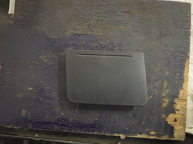 bontott VW GOLF VI Jobb hátsó Tároló Rekesz Fedél