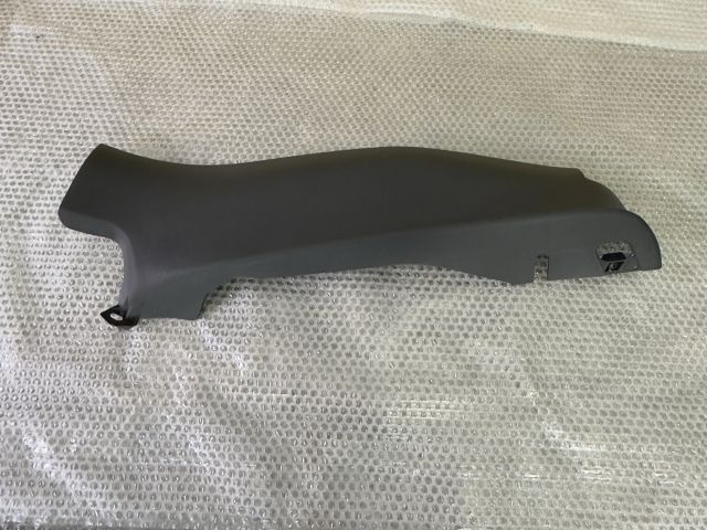 bontott VW GOLF VI Jobb hátsó Ülés melletti Kárpit