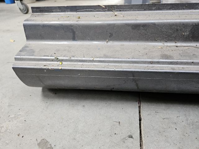 bontott VW GOLF VI Jobb Küszöb