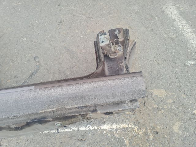 bontott VW GOLF VI Jobb Küszöb